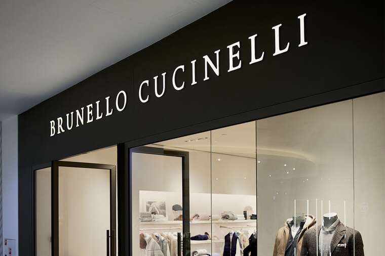 Італійський бренд Brunello Cucinelli продає товари в Росії в обхід санкцій