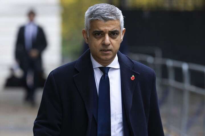 «Расист и сексист»: Хан ответил Трампу на его критику мэрии Лондона