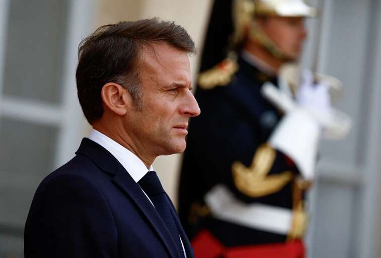 Макрон закликав НАТО не збивати російські літаки, а лише посилювати реакцію