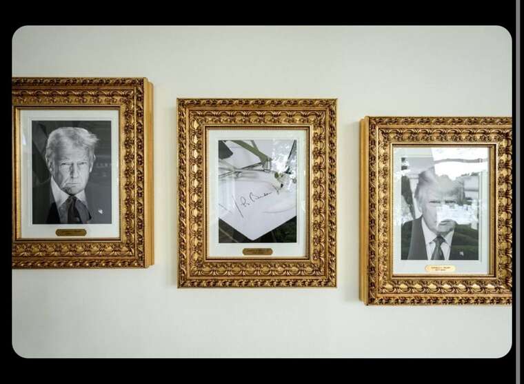 Трамп замінив фото Байдена на «президентській алеї слави» апаратом для автопідпису документів