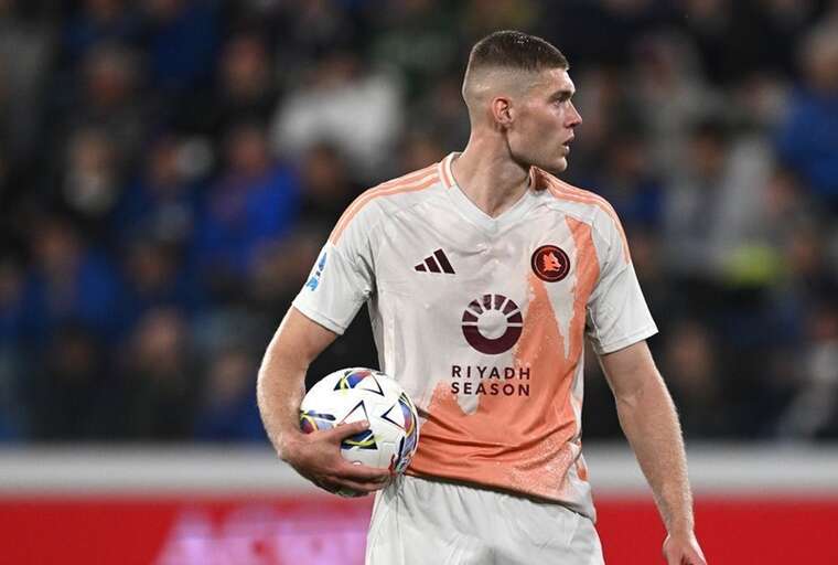 Легенда "Роми" прогнозує відхід Довбика з клубу: "Останній дзвінок пролунав"