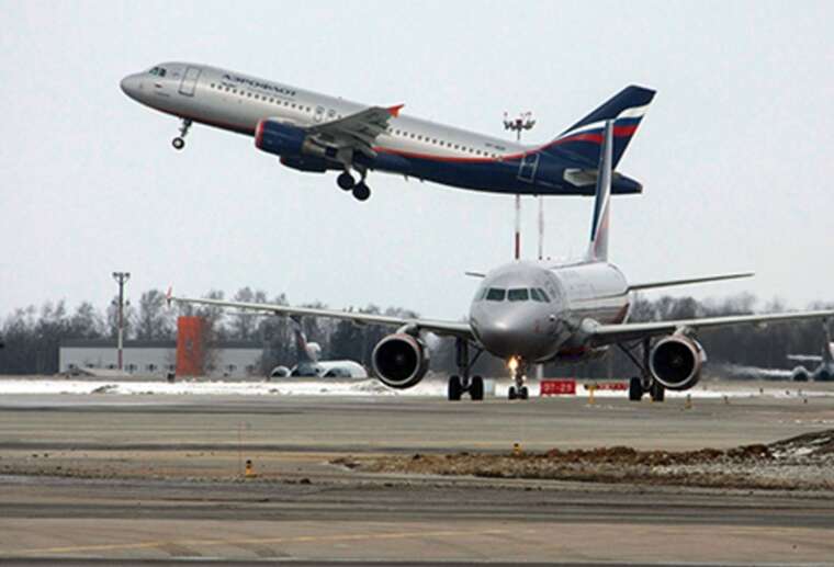 У російському аеропорту "Шереметьєво" зіткнулися два пасажирські літаки
