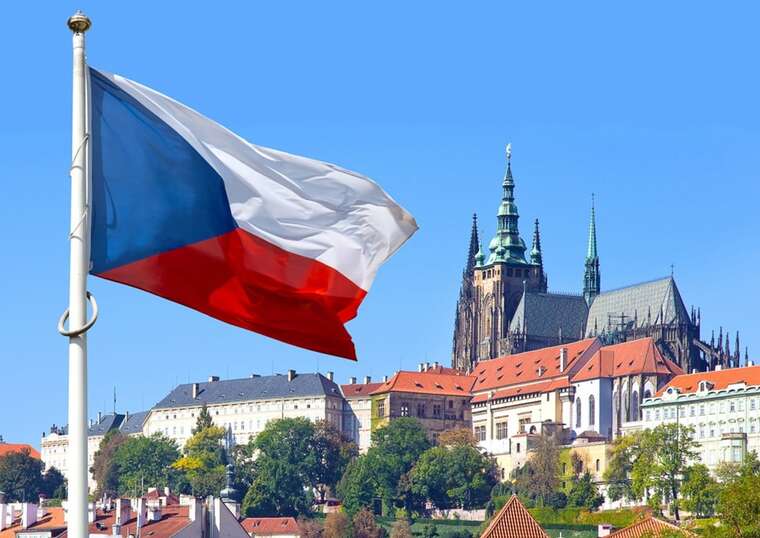 У Чехії виявили сотні TikTok-акаунтів, що поширюють проросійську пропаганду перед виборами