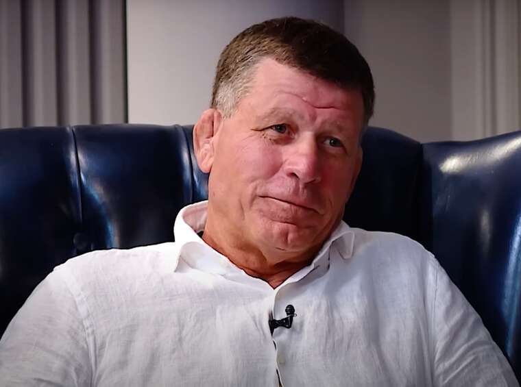 "Олег Бакінський" повертається до України: суд зобов’язав відновити посвідку на проживання