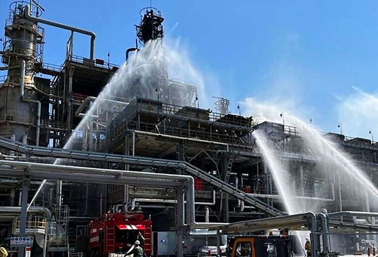 Українські атаки завдають шкоди російським НПЗ, але ситуація не критична, — експерт