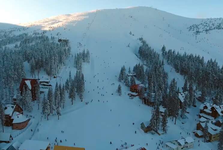 На Закарпатті випав рясний сніг: Драгобрат зустрічає справжню зиму