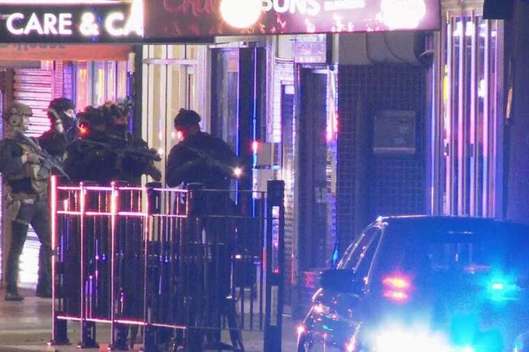 Озброєний чоловік відкрив хаотичний вогонь на вулиці в Сіднеї: поранено 20 осіб