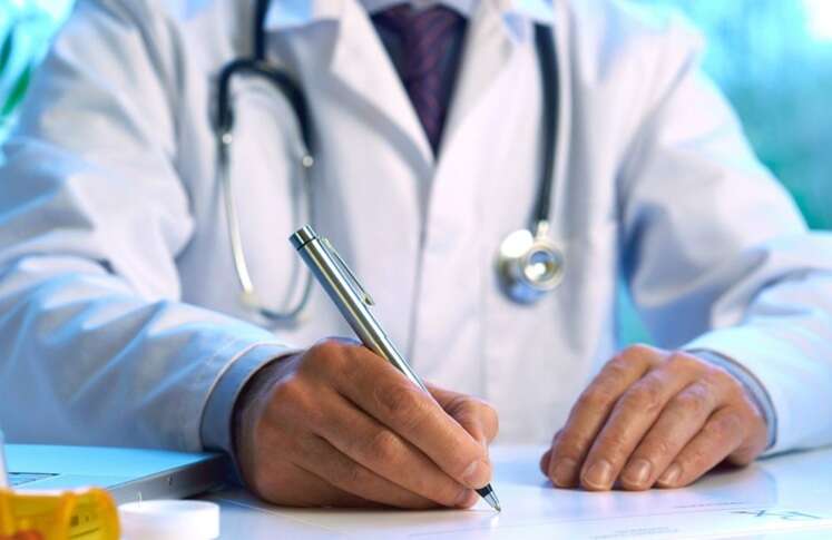 У Черкасах лікарю-анестезіологу повідомили про підозру через смерть семирічної дитини