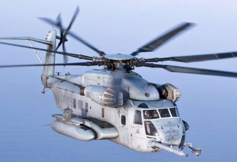 Медичний гвинтокрил розбився на шосе в Каліфорнії: троє постраждалих госпіталізовані