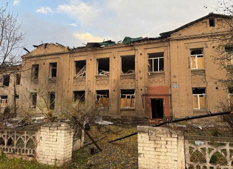 Нічні удари по Слов’янську: постраждали два навчальні заклади