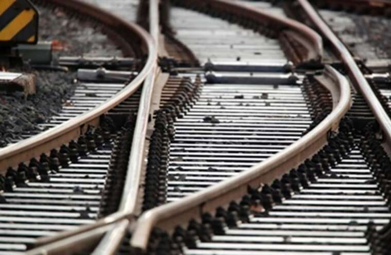 Рух поїздів через Ніжин зупинено внаслідок ворожих ударів по залізниці