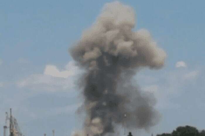 Occupants attack Chernihiv: explosions are heard, five people taken to hospital