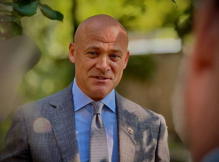 Der Spiegel: Західні ЗМІ ставлять під сумнів автентичність російського паспорта мера Труханова