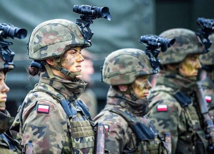 У Польщі дедалі більше цивільних проходять курси виживання та військового вишколу — The Telegraph