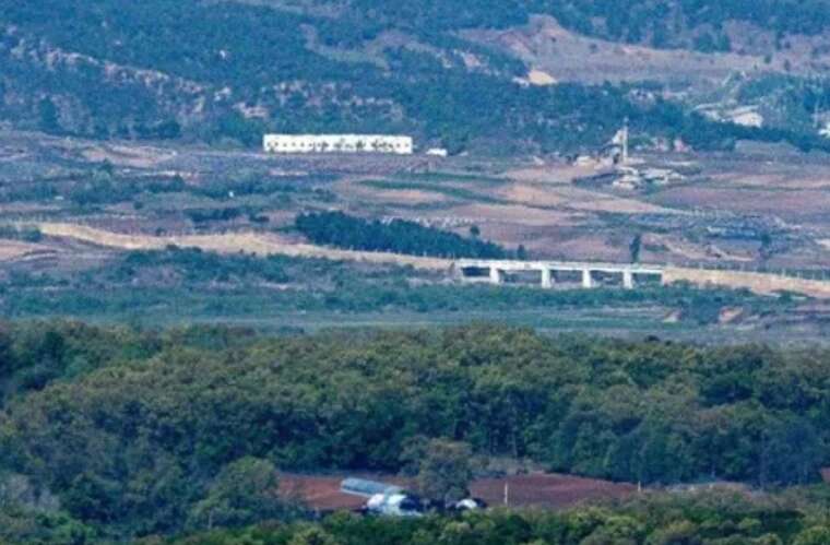 Північнокорейський військовослужбовець втік до Південної Кореї