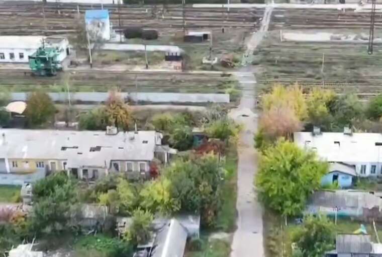 Russians shot civilians in Pokrovsk: drone captured bodies near the railway