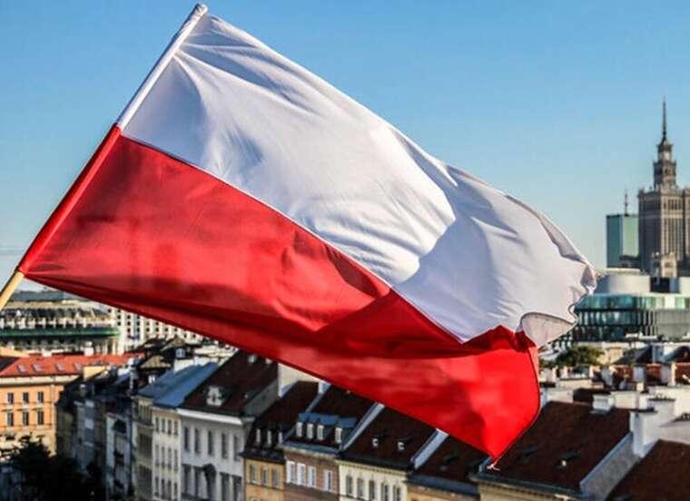 Опитування: Лише 12% поляків готові покинути країну у разі війни