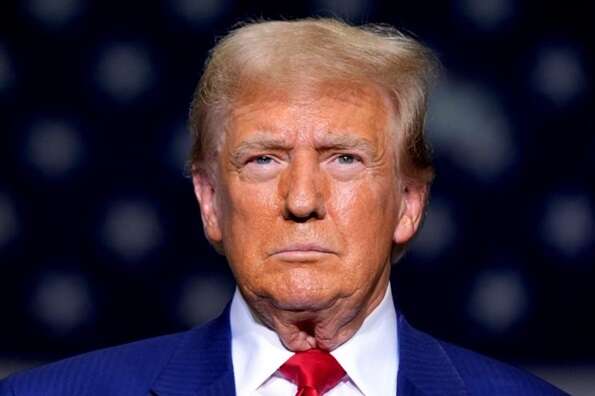 Трамп загрожує підвищити мита на китайські товари до 155% з 1 листопада