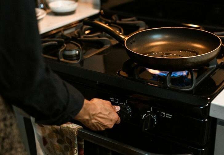 В Украине ожидаются отключения электроэнергии, газа и воды, - экс-министр Продан