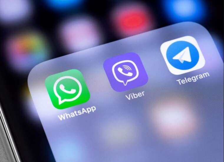 У Росії знову обмежено роботу WhatsApp та Telegram через шахрайські схеми