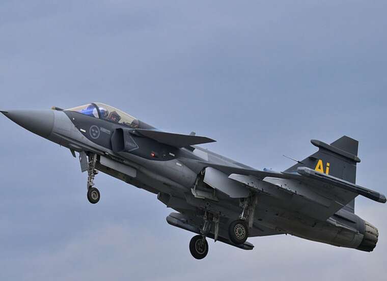    Gripen E     