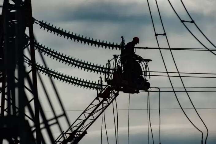 Удари по енергетиці: Окупанти атакували об’єкти в Дніпропетровській, Кіровоградській та Сумській областях, – Міненерго