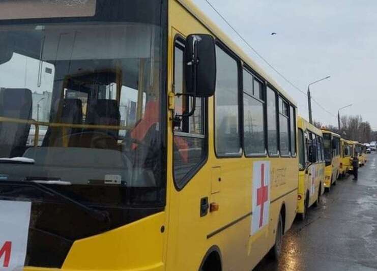 На Донеччині триває евакуація: із зони обстрілів вивезли ще 150 дітей