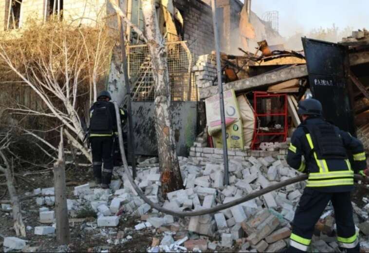 Російські окупанти обстріляли Херсон: постраждала 77-річна жінка