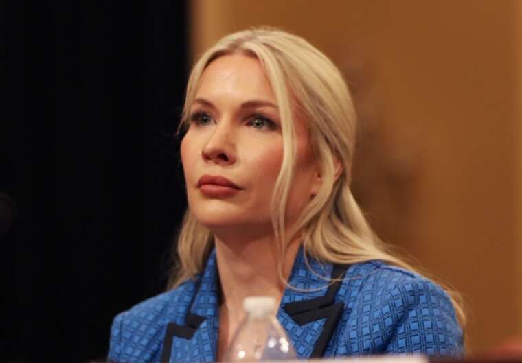 Донька спецпредставника США Меган Моббс висміяла російську мобільну вогневу групу біля Кремля