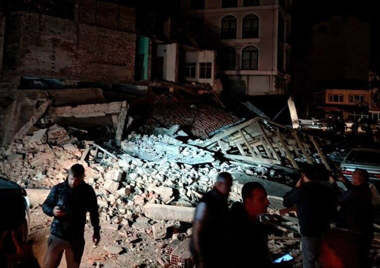 У Туреччині стався землетрус магнітудою 6,1: поштовхи відчувалися у Стамбулі та Ізмірі