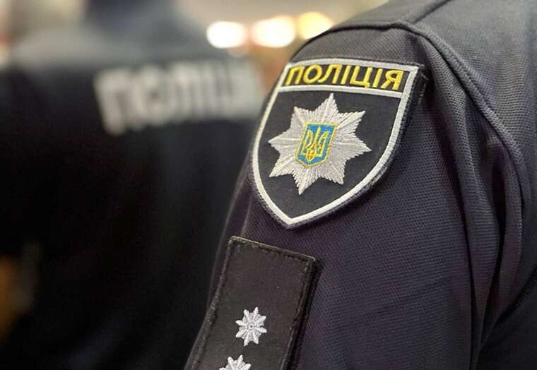 П’яний конфлікт зі стріляниною: У Києві чоловік поранив двох перехожих біля будинку