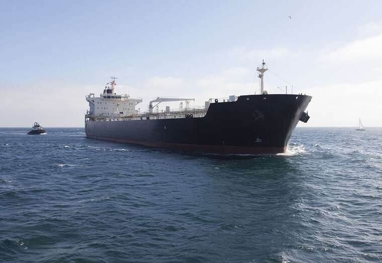 Кожен шостий танкер «тіньового флоту» РФ застрахований новозеландською Maritime Mutual, — Reuters