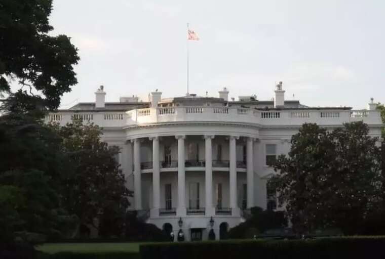 Білий дім змінив правила для преси, заборонивши вільне відвідування офісів у Західному крилі