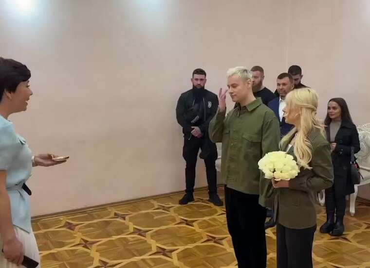 Російський артист Shaman і Катерина Мізуліна одружилися в окупованому Донецьку