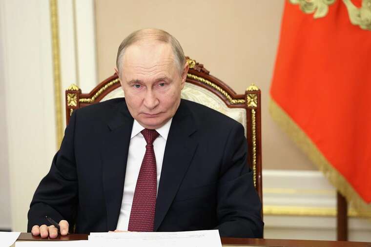 Putin’s cronyism: Russian dictator "employed" 24 relatives in lucrative government positions