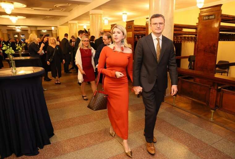 Дмитро Кулеба зробив пропозицію співзасновниці "Книголава" Світлані Павелецькій