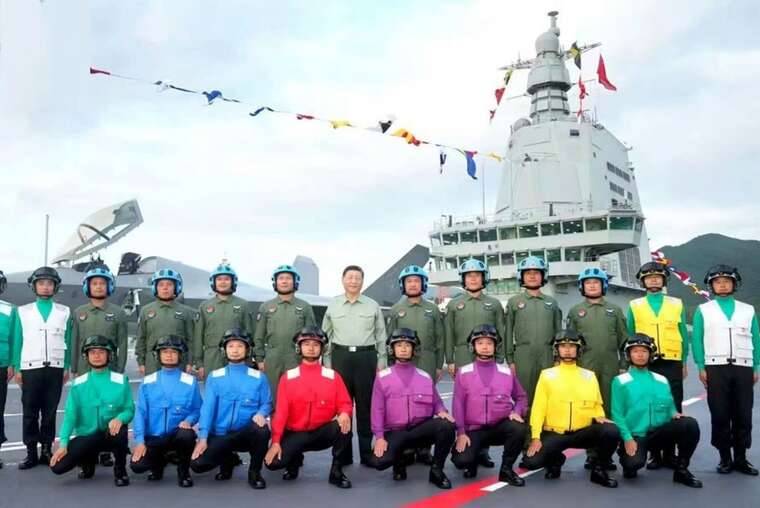 Китай офіційно ввів в експлуатацію авіаносець «Фуцзянь» із електромагнітним запуском літаків