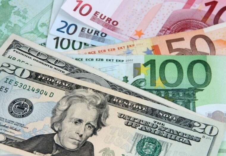 Росіяни масово відмовляються від довгострокових депозитів через нестабільну економіку