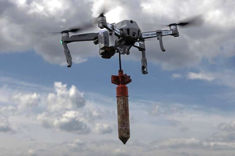 Російські артилерія та FPV-дрони пошкодили будинки та заправку на Дніпропетровщині