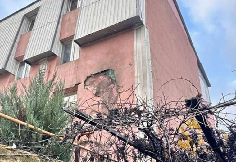 Нічна атака дронами на Одесу: росіяни пошкодили 4-поверховий житловий будинок, минулося без жертв