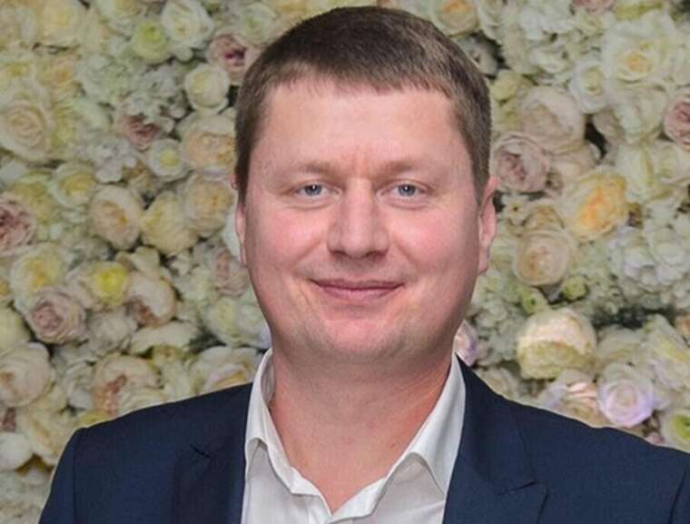 Авангардовский поселковый совет, Сергей Хрустовский