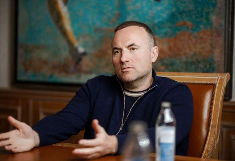 Павел Фукс, репутация, олигарх