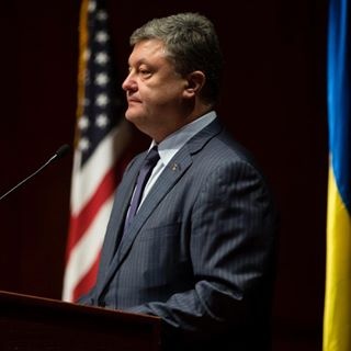 Толстоухов: Фото: Poroshenkopetro / Instagram dqxikeidqxidqeant