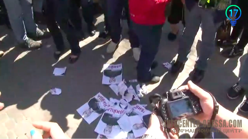 В Одессе более 5 тыс. одесситов собрались под лозунгами "Парубий - убийца"