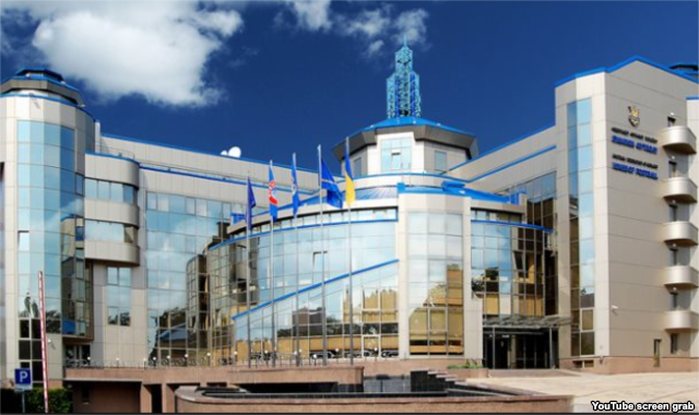 Будинок футболу в Києві dqxikeidqxidqrant