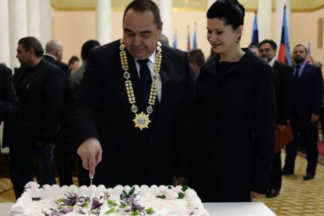 Чим займаються жінки ватажків міфічної "Новоросії" - фото 1 Чим займаються жінки ватажків міфічної "Новоросії" - фото 1 dqxikeidqxidqeant