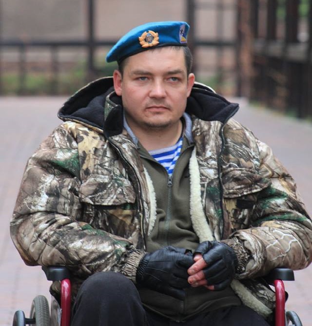 Кикин в мирной жизни посвящает себя волонтерству