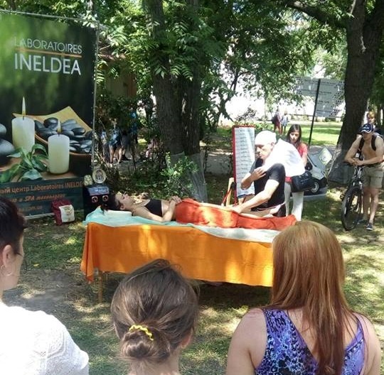 Массажист Андрей Линда. Фото Сергей Лифанов dqxikeidqxidqeant