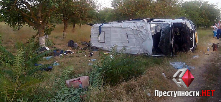 Под Николаевом пьяный водитель зерновоза врезался в микроавтобус с пассажирами: 2 человека погибло, еще 10 тяжело ранены - Copyright https://news.pn dqxikeidqxidqrant