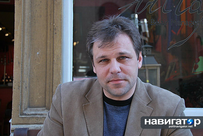 Ефремов подарил Ахметову